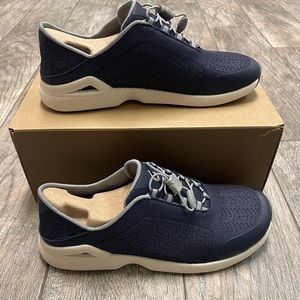 NWT OLUKAI Inana Men’s Shoes 8.5